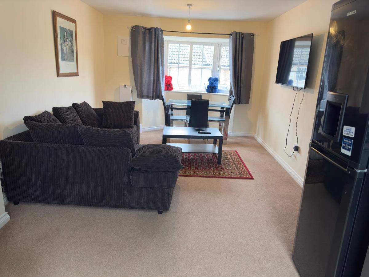 Lovely 2 Bedroom Family Holiday Home Thamesmead  Exteriér fotografie